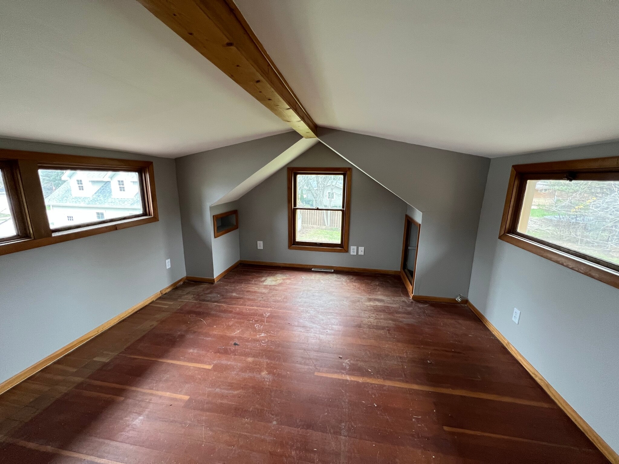 Building Photo - 211 S High St