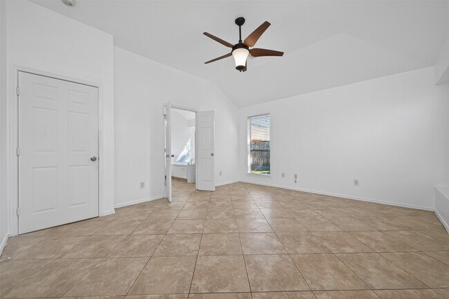 Building Photo - 15619 Winding Valley Dr