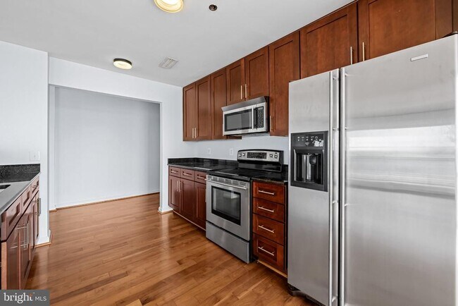 Building Photo - 2702 Lighthouse Point E
