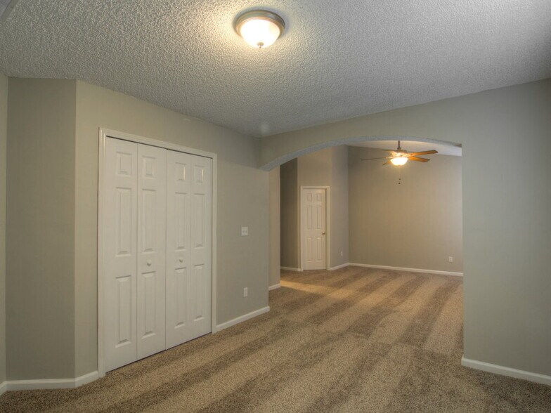 Building Photo - 12630 Richfield Blvd