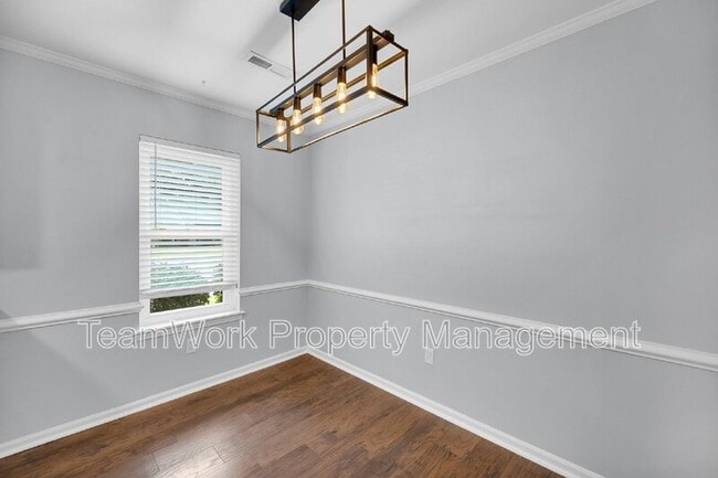 Building Photo - 2134 Vespers Dr