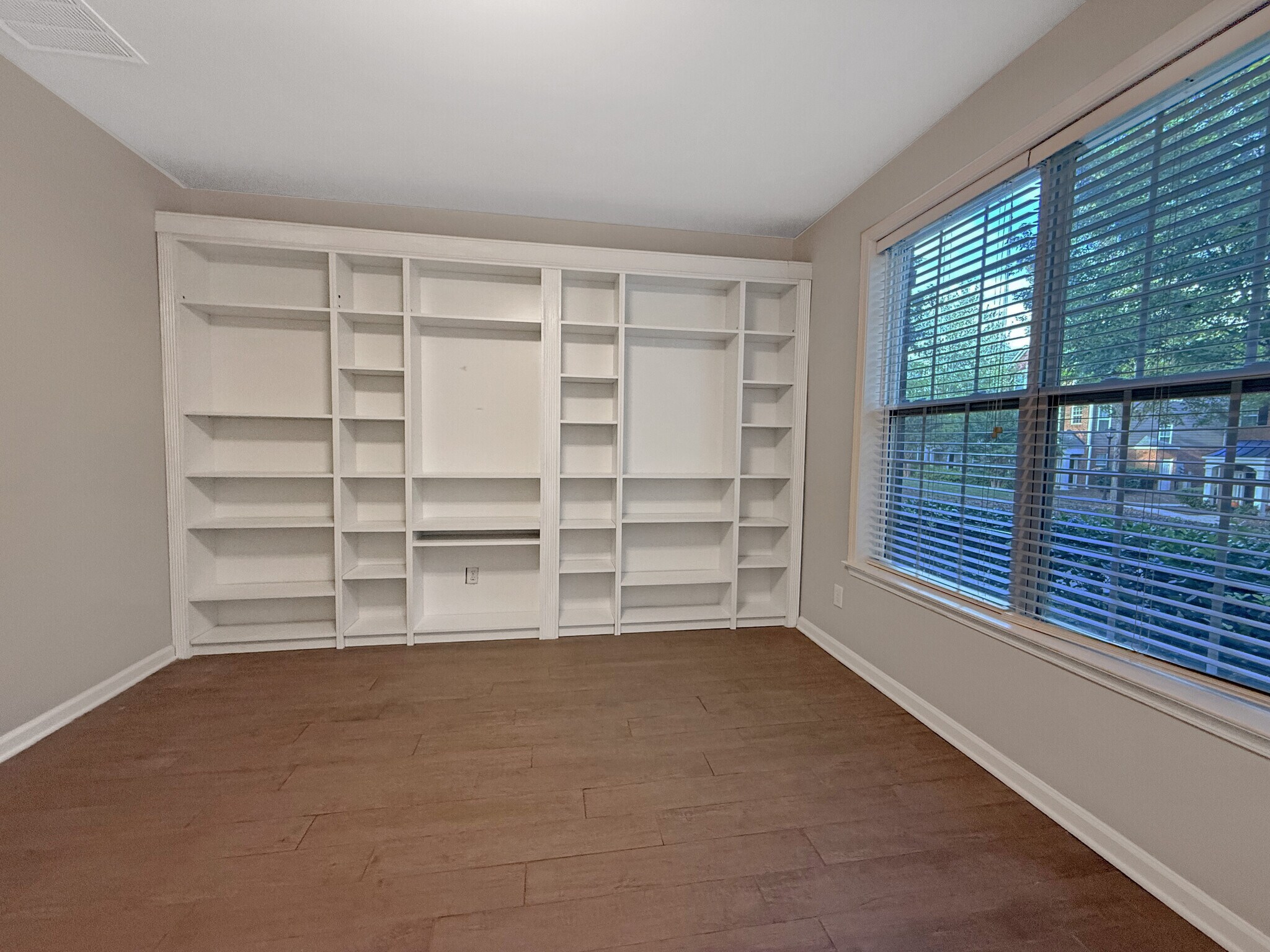 Building Photo - 11263 Musette Cir