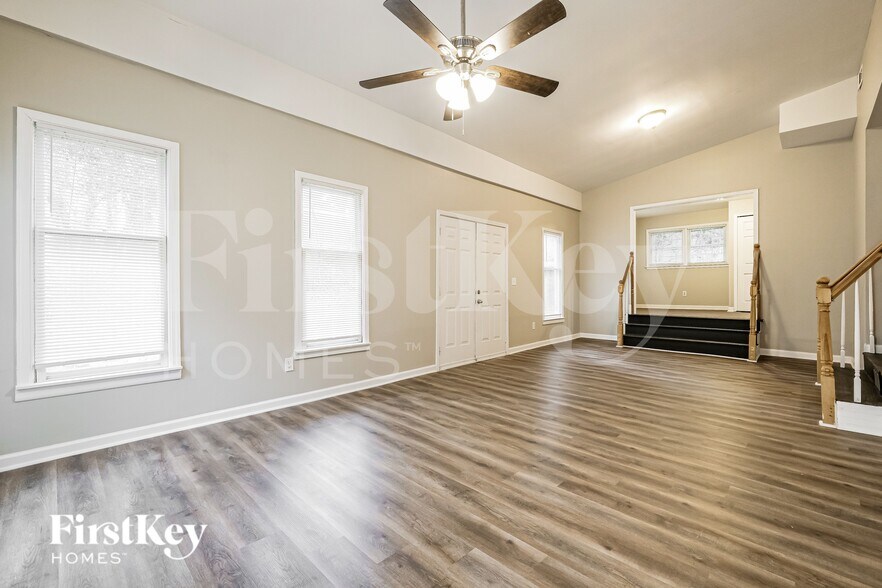 Building Photo - 1749 S Alvarado Terrace SW