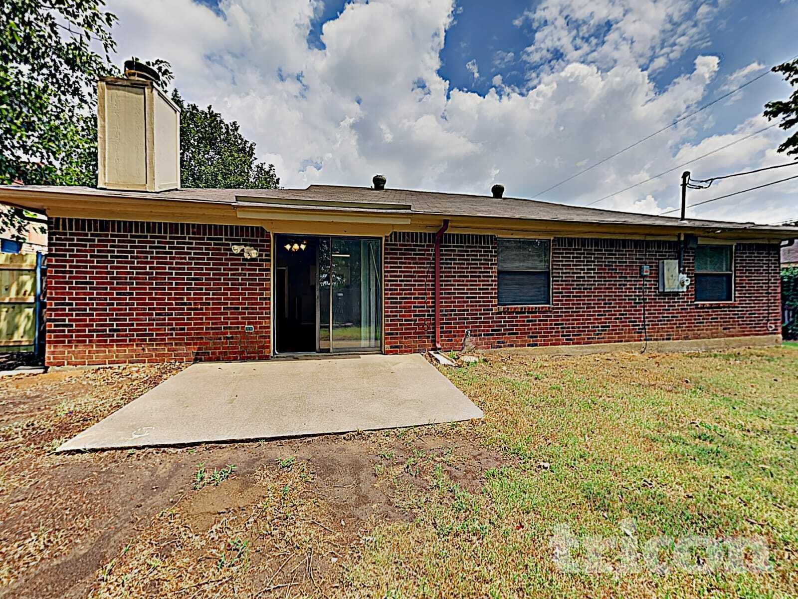 Building Photo - 773 Parkview Dr