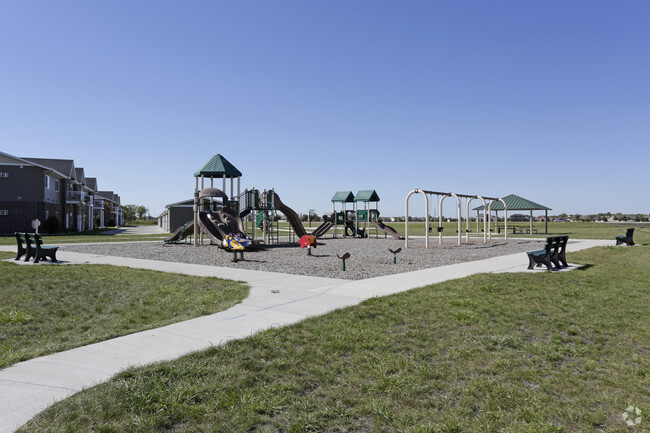 Building Photo - Townhomes at Stonemill