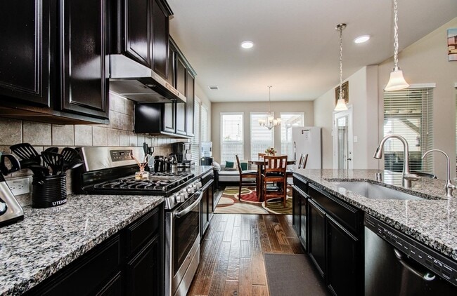 Building Photo - 7610 River Pass Dr