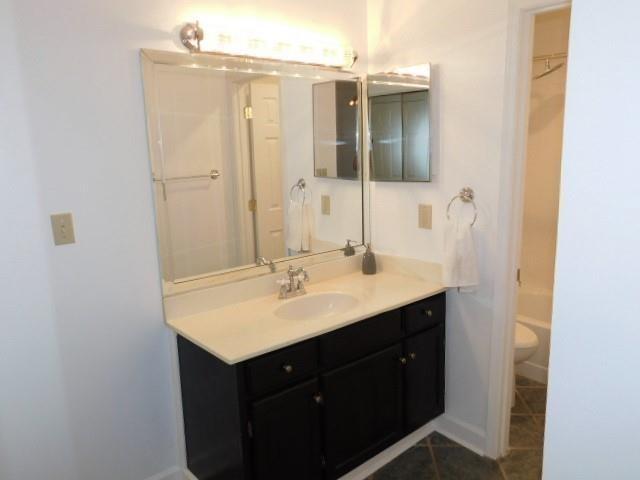 Building Photo - 4115 Pine Heights Dr NE