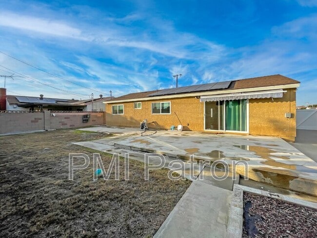 Building Photo - 6724 Sequoia Dr