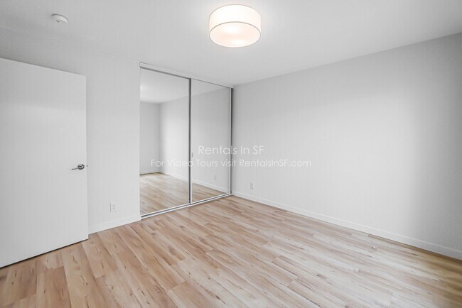 Building Photo - 1347 3rd Ave