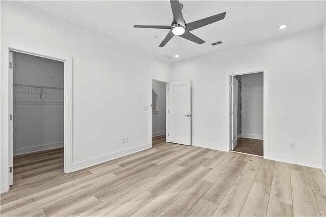 Building Photo - 517 Motivation Cir NW