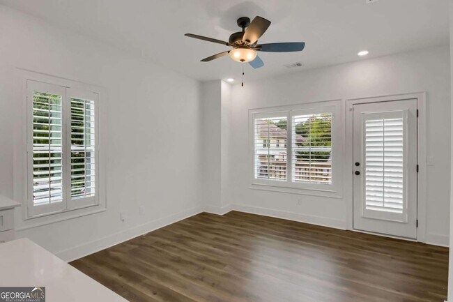 Building Photo - 2050 Bolton Rd NW