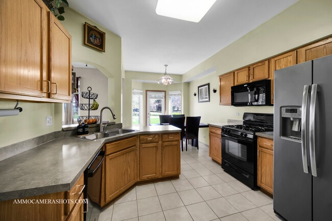 Building Photo - 1058 Delta Dr