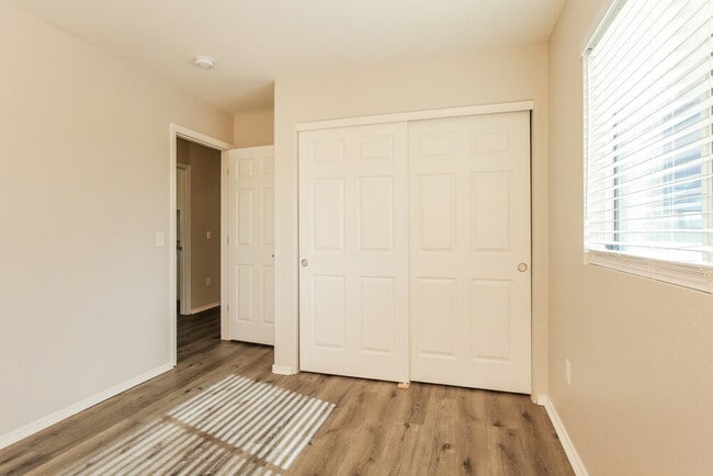 Building Photo - 12026 W Yuma St