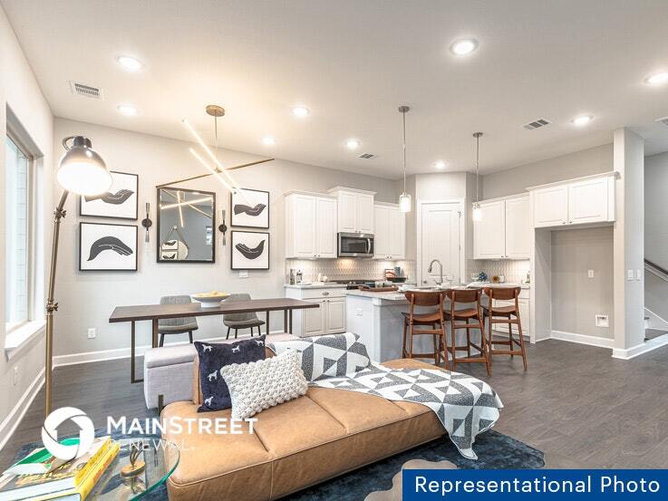 Building Photo - 5116 Royal Heath Dr