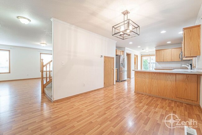 Building Photo - 8304 NE 158th Ave