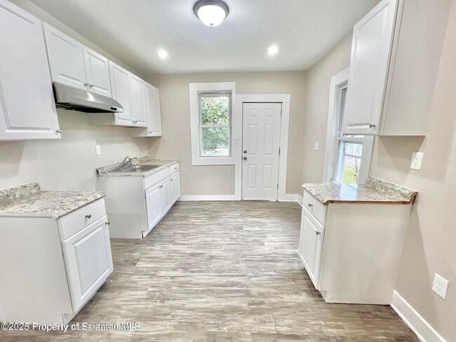 Building Photo - 921 Hamm Ct