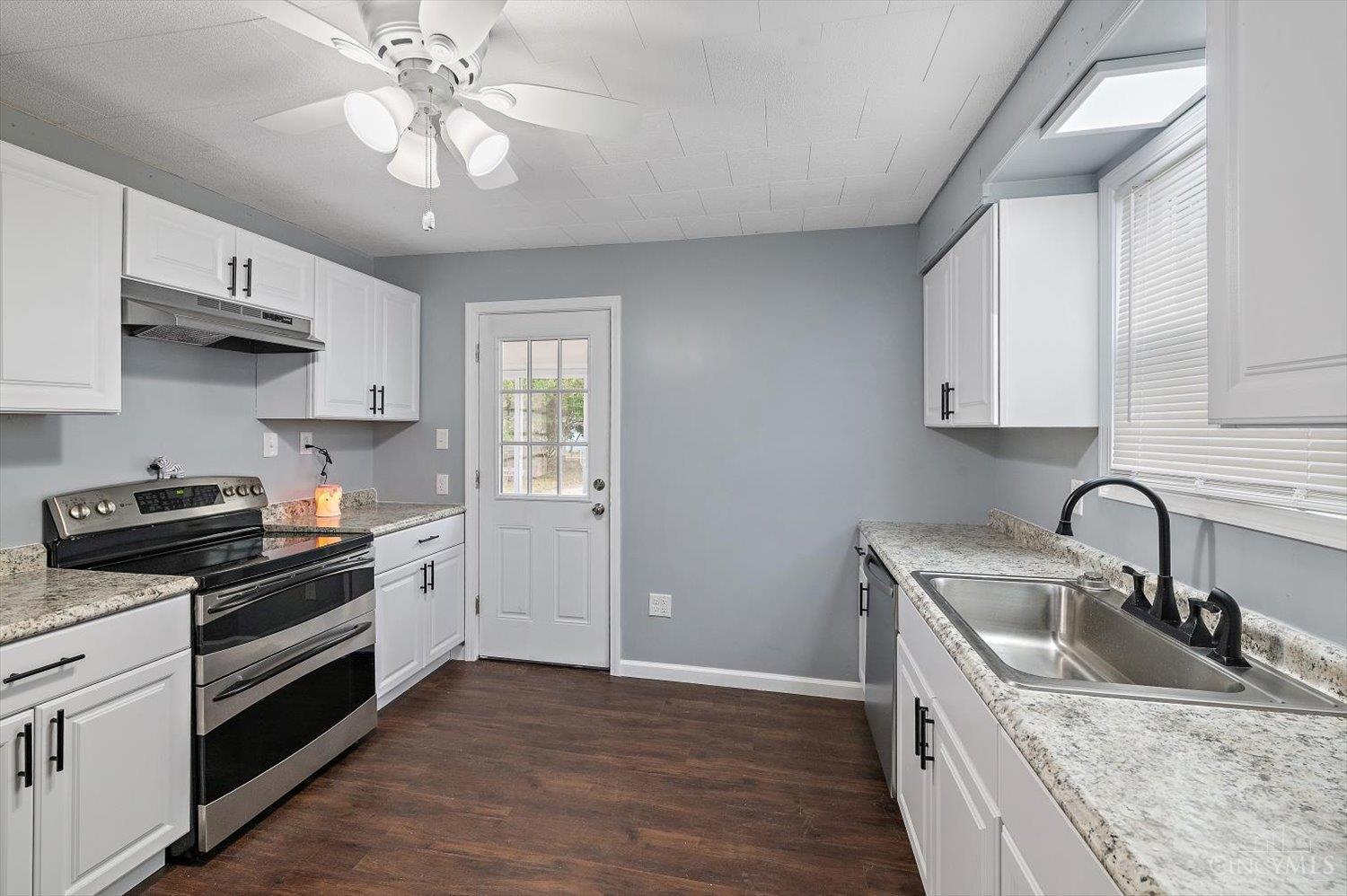 Building Photo - 740 Allen Ave