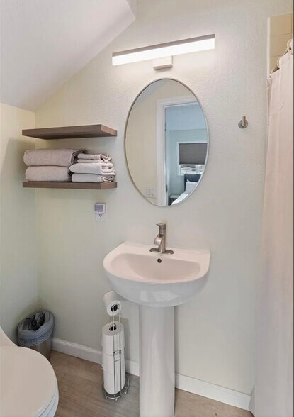 Building Photo - 1316 Joyce Dr