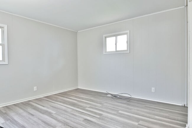 Building Photo - HOUSE for RENT in Champion Twp!
