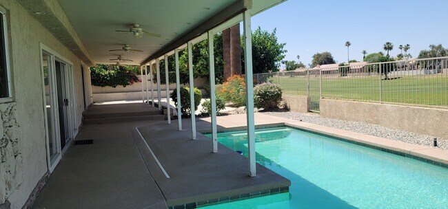 Building Photo - 79860 Fiesta Dr