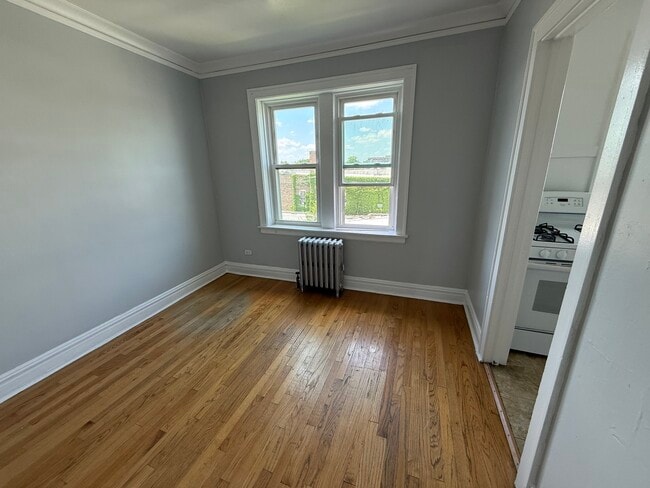 Building Photo - 5910 W 26th St