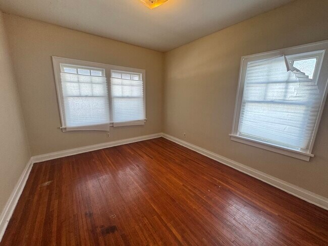 Building Photo - 1211 Sheridan-