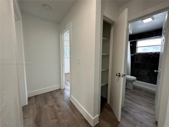 Building Photo - 116 NW 2nd Ave