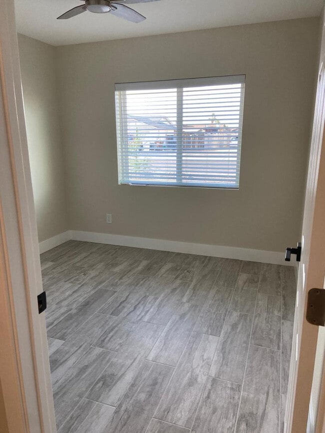 Building Photo - 9351 W Caron Dr