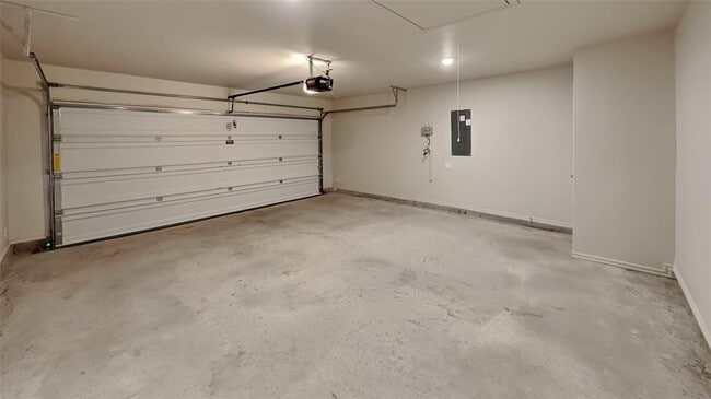 Building Photo - 12700 Elba Dr