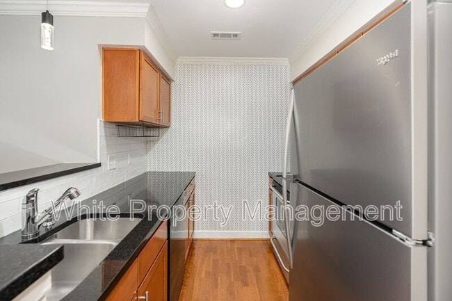 Building Photo - 2516 Cranbrook Ln