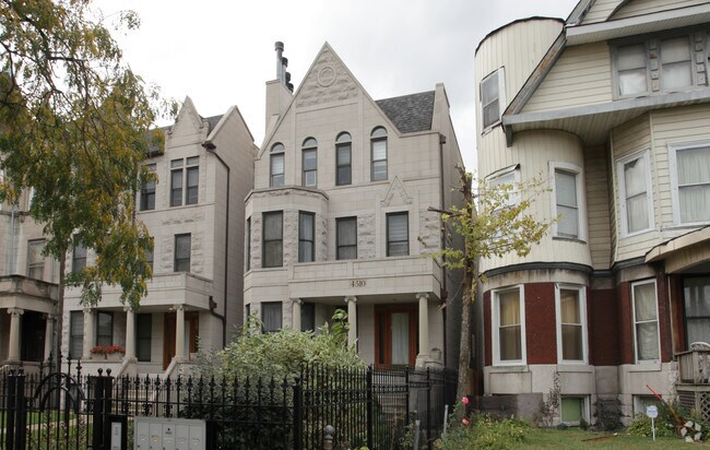 Building Photo - 4510 S Greenwood Ave