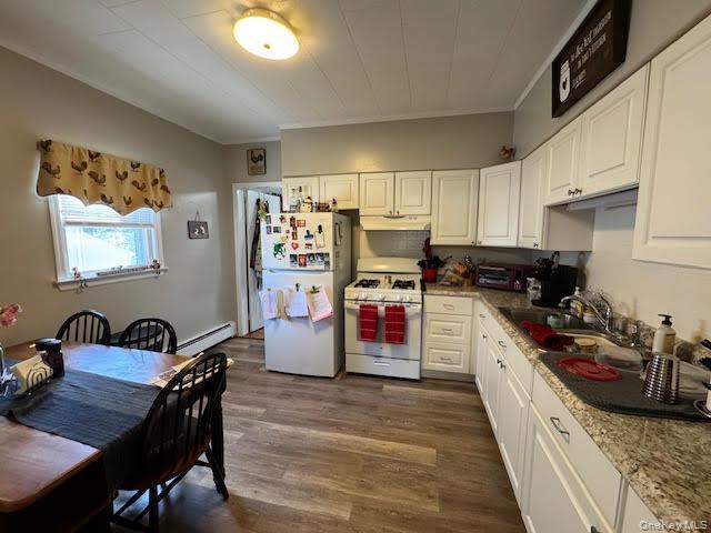 Building Photo - 223 Hudson St