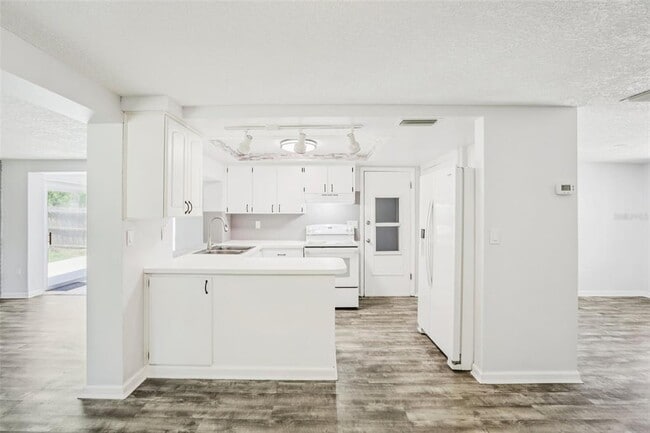 Building Photo - 4015 Litchfield Dr