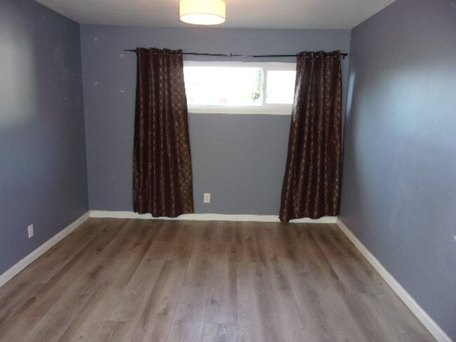 Building Photo - Northeast Side of Lompoc