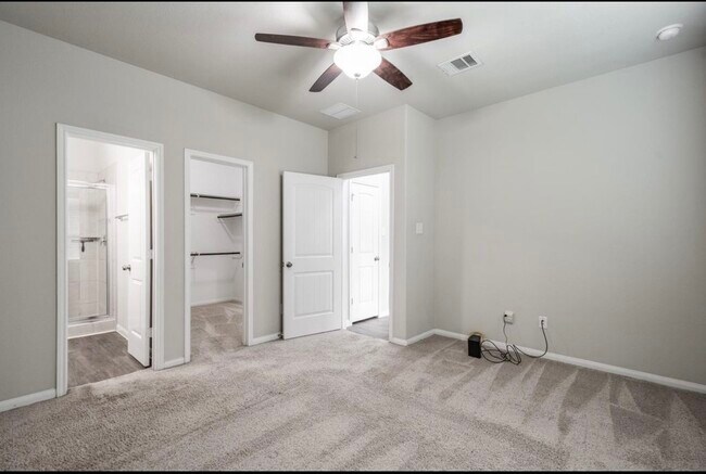 Building Photo - 17542 Holroyd Rd