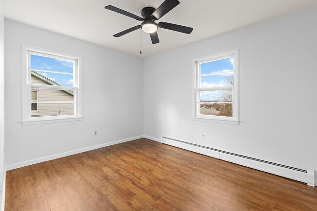 Building Photo - 70 2nd Ave