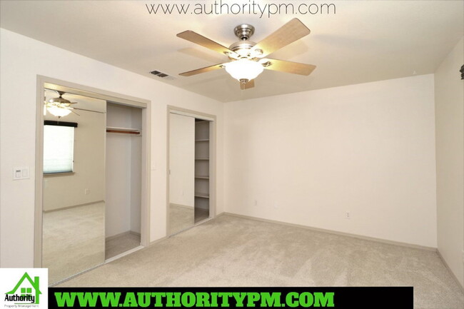 Building Photo - 1526 Imperial Dr