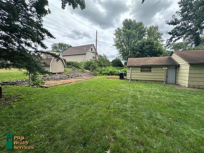 Building Photo - 3 Bedroom Home in St. Paul