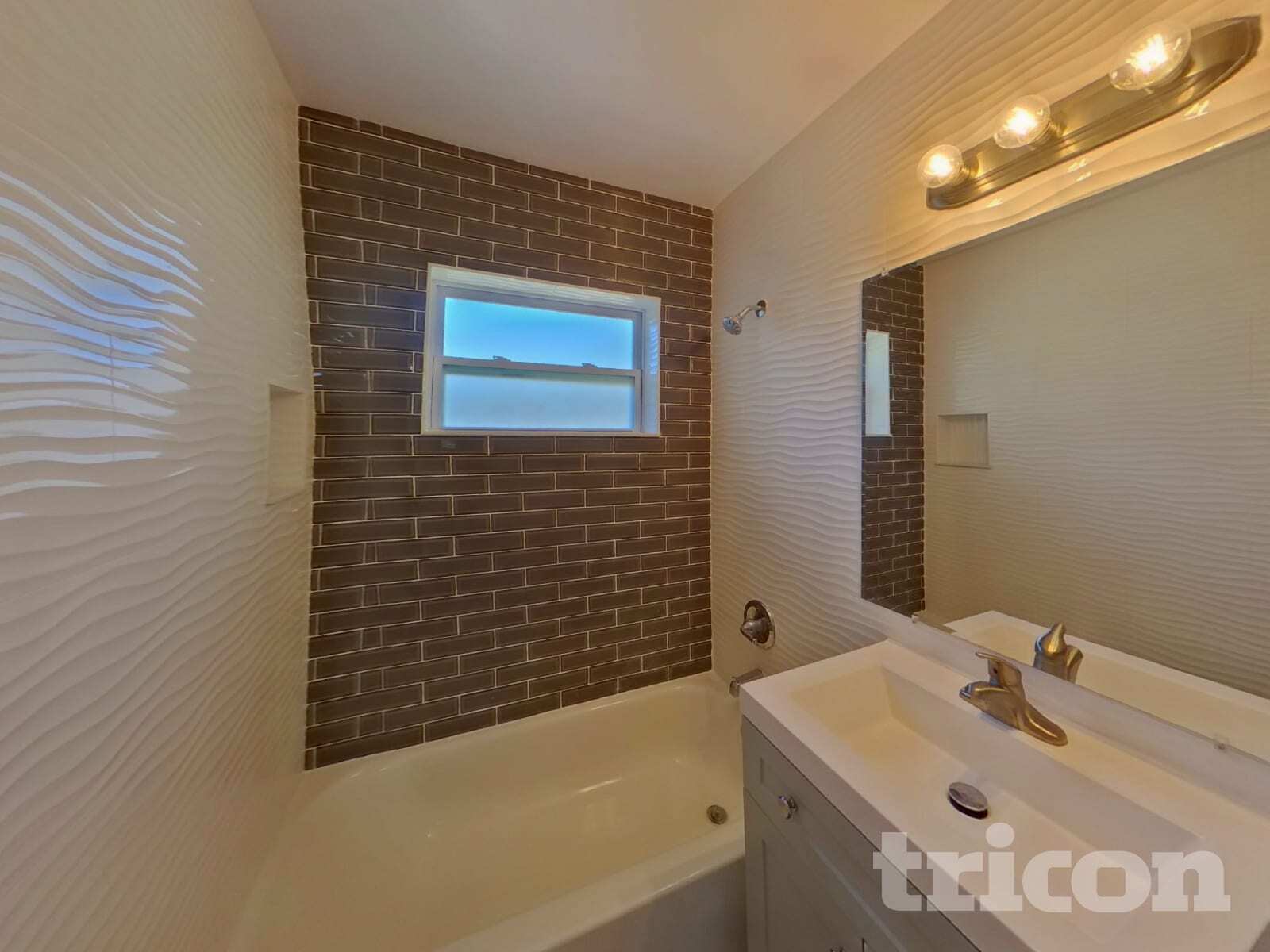 Building Photo - 6630 17th Ln N