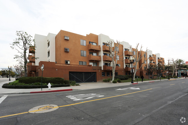 Building Photo - Garden Court Apartments