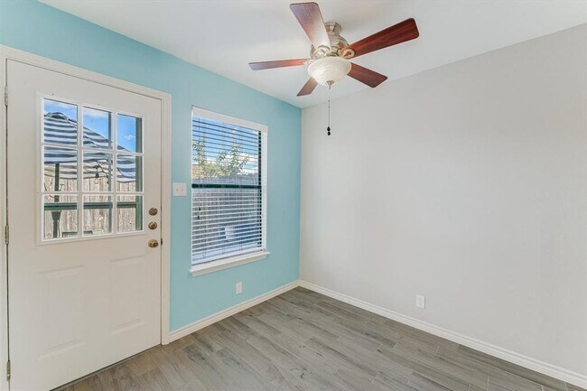 Building Photo - 7800 Northcrest Blvd