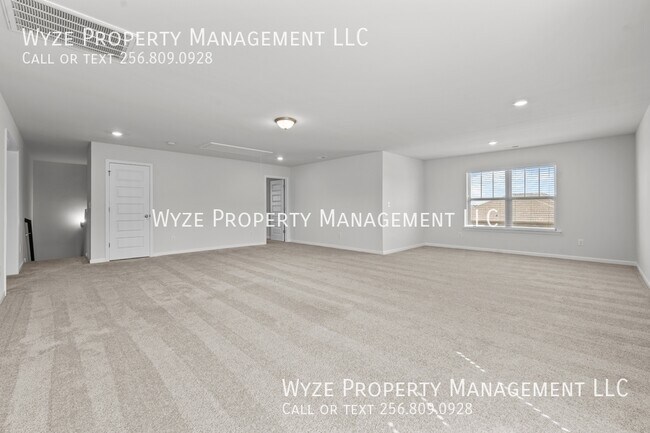 Building Photo - 283 Shubert Dr