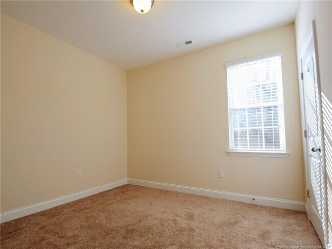 Building Photo - 154 Heatherwood Dr