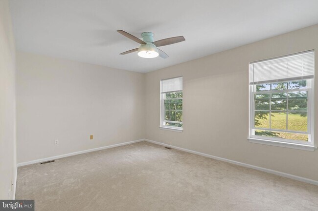 Building Photo - 424 Revere Dr