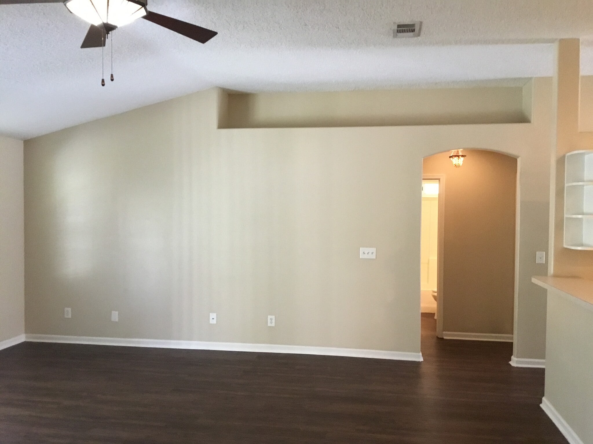 Building Photo - 8745 Edgebrook Ct