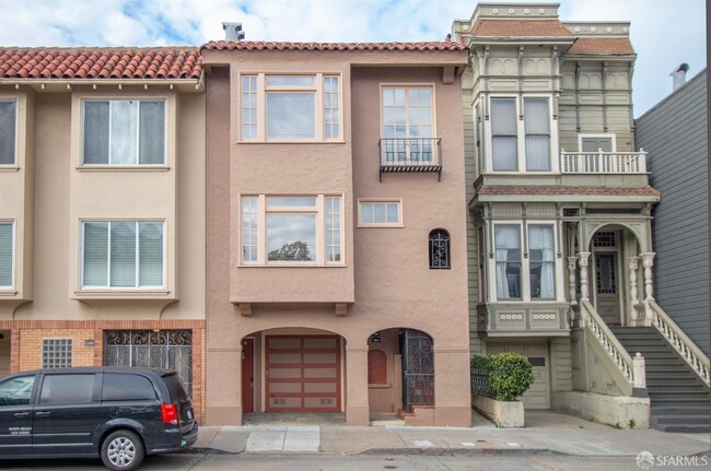 Primary Photo - 1564 Guerrero St
