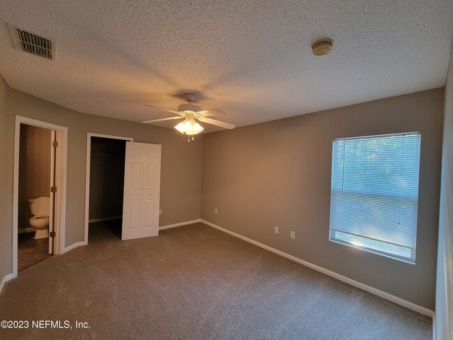 Building Photo - 24 Zoeller Ct