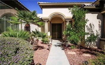 Building Photo - 10488 Riva De Fiore Ave