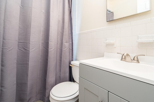 Building Photo - Youngs Drive