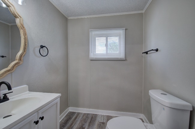 Building Photo - 227 St Elmo Cir